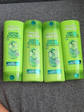 Garnier Fructis Grow Strong Shampoo & Conditioner - Bright Green
